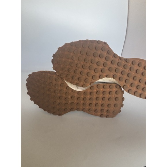 New Balance 327 Sneaker Shoe US 10W/8.5M Khaki Cream Running Athleisure Active - Picture 7 of 10